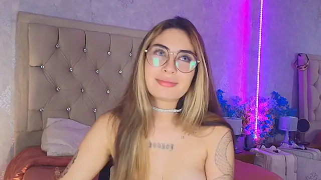 nini_love01 Webcamshow