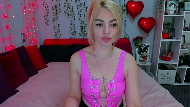 LunaBellucci 即時 XXX 聊天