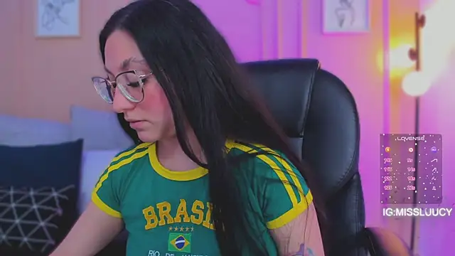 lucy_neiln Live XXX chat