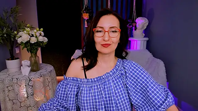 UnaTerra's Live XXX Chat