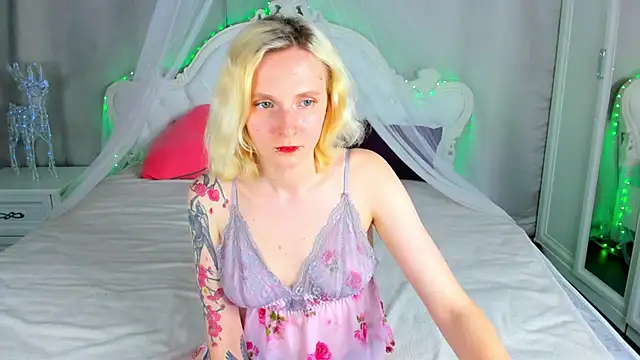 LikiLips' Live XXX Chat