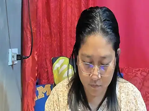 PINAYSUNSHINE38's Live XXX Chat