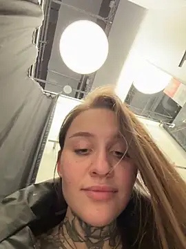 KishaMur's Live XXX Chat