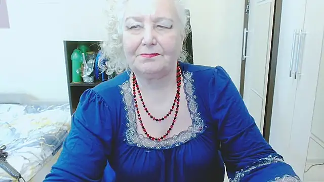 Chat +18 de GrannyAlisa ao vivo