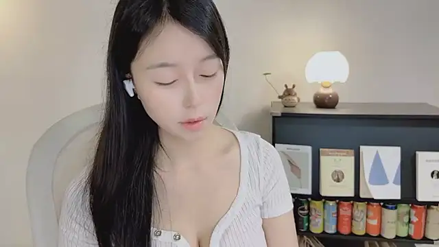 แชท XXX สดของ Onechestnut