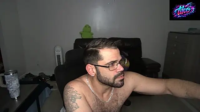 Pokazy przed kamerką – Zander823