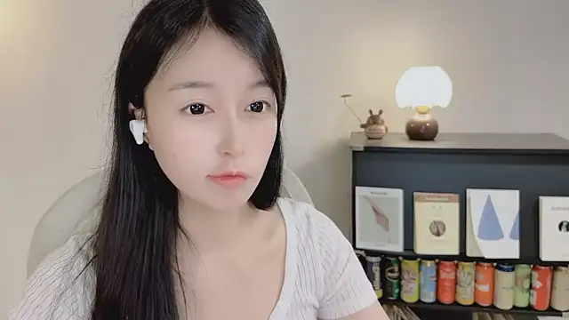 Chat +18 de Onechestnut ao vivo