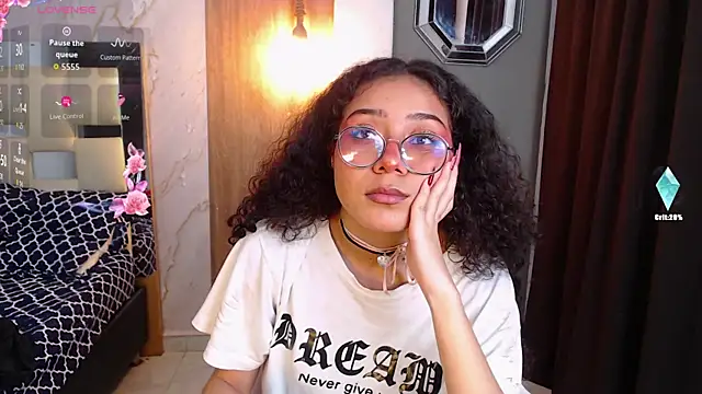 Chat XXX en directo de honeymoon_12