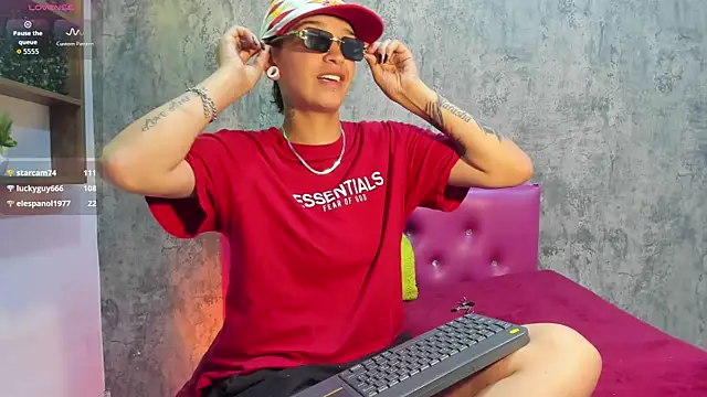 Chat XXX en directo de naughty_girll2