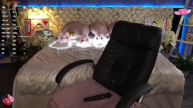 FoxyShyのライブXXXチャット