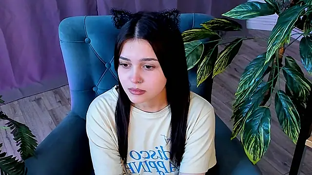 MarianneAuvil's Live XXX Chat