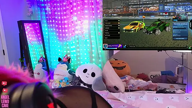 Chat +18 de Angel-Lewd-Cake ao vivo