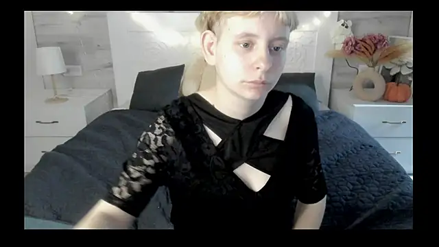 Chatroom XXX en direct de EloraBlu