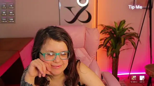 Chat XXX en directo de Ariell_Mini