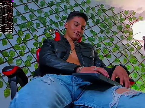 Show modela Dominus_Alpha na web-kameri