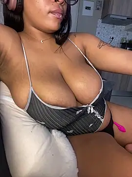 دردشة YellowHoneyDip الجنسية المباشرة