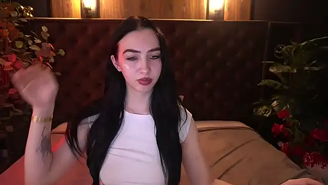 Chat +18 de WildKittenX_ ao vivo