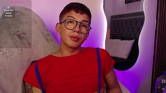 Chat +18 de Fancy_Vixen ao vivo