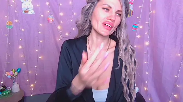 MilaLoona's Live XXX Chat