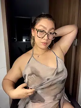 Im_sophiie 现场XXX聊天