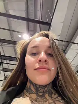 Chatroom XXX en direct de KishaMur