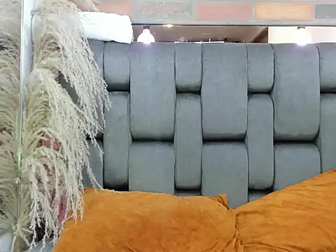 Chat +18 de JESSYCORTES ao vivo