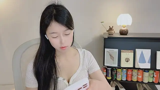 Onechestnut's Live XXX Chat