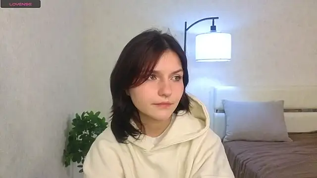 Chat +18 de NyraVesperis ao vivo