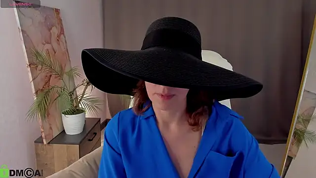 Chat +18 de LeticiaRomano ao vivo