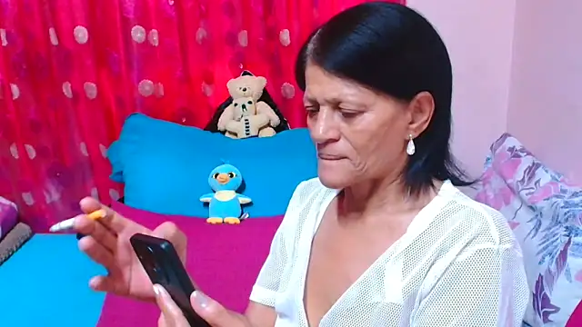 SLUTTYROXY Chat XXX in diretta