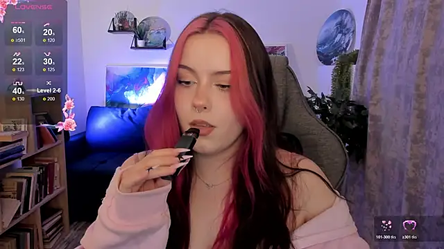 CoraMiel's Live XXX Chat