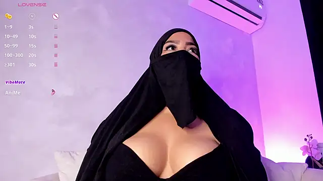 thaira_aly's Webcam Show