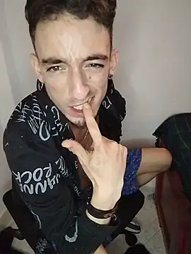 Meliodas97xxx Webcam Show