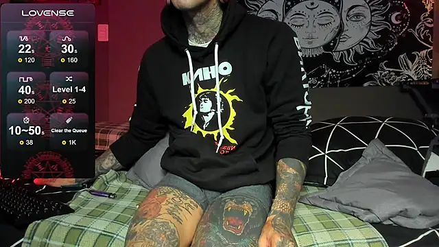 jhonny__ackerman: онлайн-секс-чат