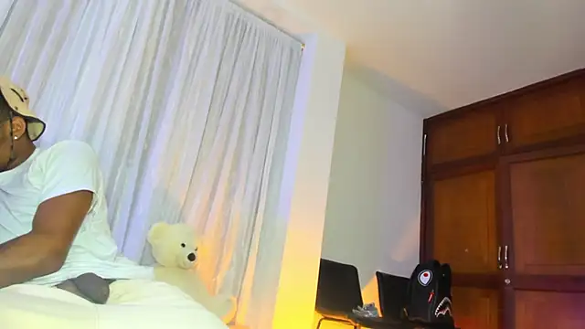 Rpoolrboy Show in webcam