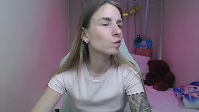 DeboraHornyのライブXXXチャット