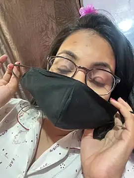 Sandhya_77 Chat XXX in diretta