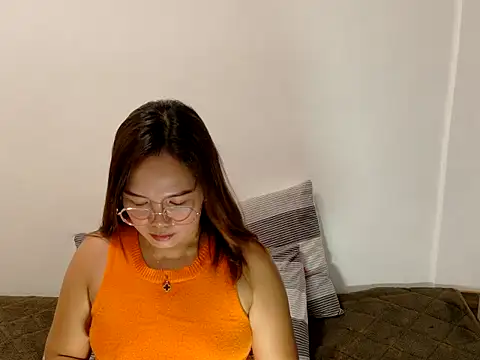 BURBERRY69's Live XXX Chat