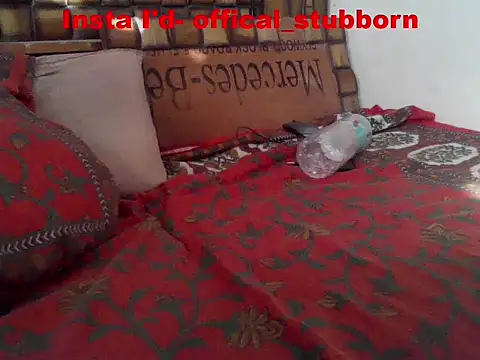 Stubborndesiboy – Naživo XXX chat