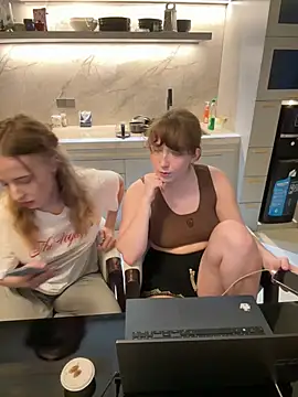 عرض كام Nura_n_Sarah