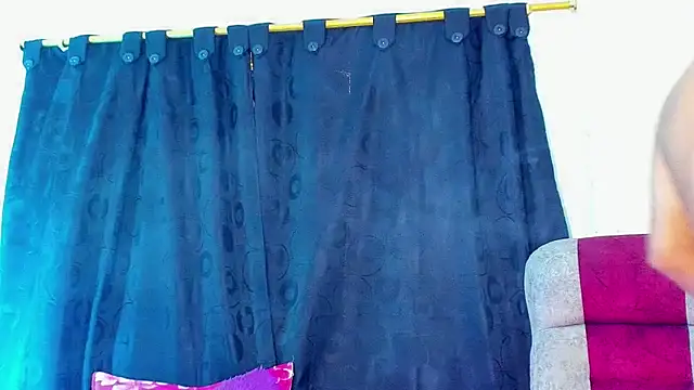 Aless_bigg's Webcam Show