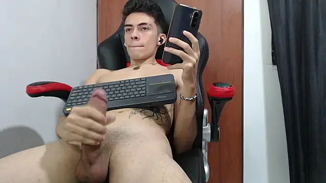 Hiso_kai Pertunjukan Webcam