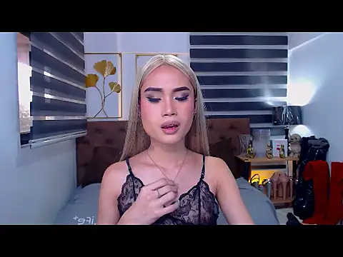 Webkamerová show JuicyCockThea