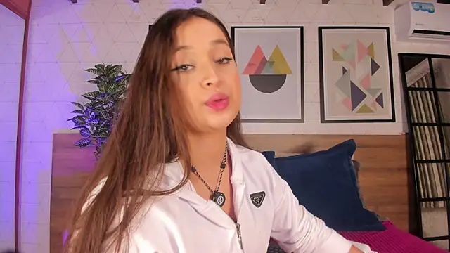 MiaKay1 Chat XXX in diretta