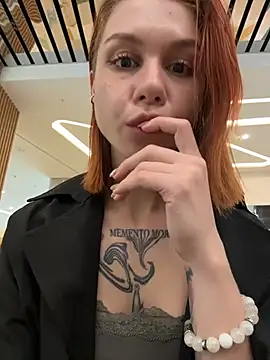 RosieSecret Chat XXX in diretta