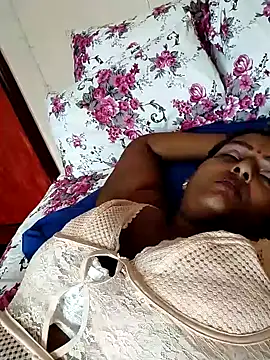 دردشة Foxybaby420 الجنسية المباشرة