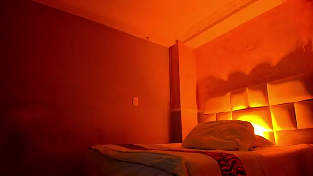 AnaiaClarck's Live XXX Chat