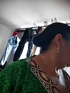 Pertunjukan Kamera Web Brenda_Berck_