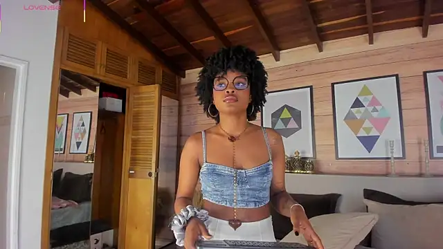 AriaFoster Chat XXX in diretta