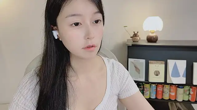 แชท XXX สดของ Onechestnut